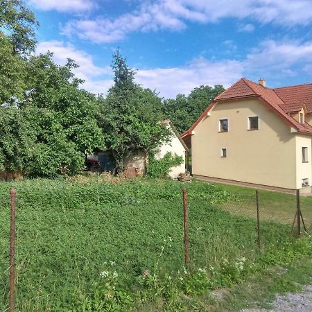 Apartman Pod Kalvariou - Rodinny Dom Banská Štiavnica Exteriör bild