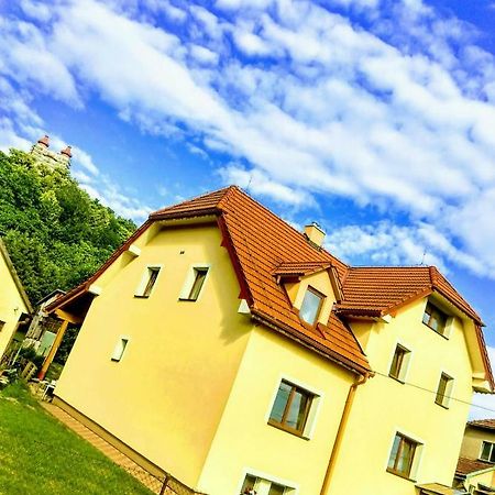 Apartman Pod Kalvariou - Rodinny Dom Banská Štiavnica Exteriör bild