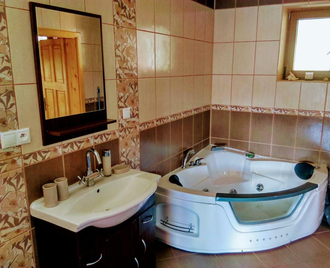 Apartman Pod Kalvariou - Rodinny Dom Banská Štiavnica Exteriör bild