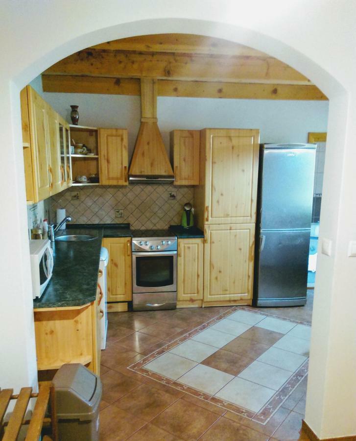 Apartman Pod Kalvariou - Rodinny Dom Banská Štiavnica Exteriör bild