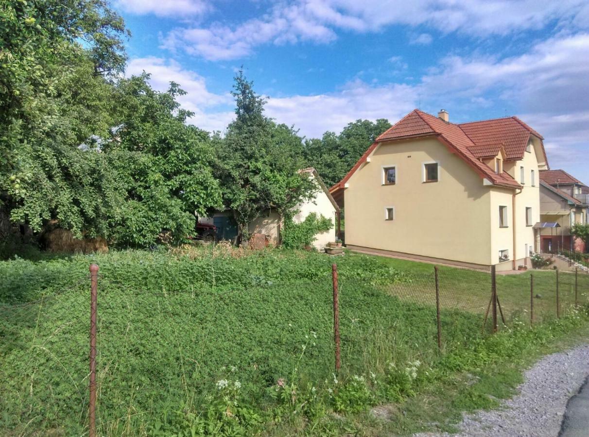 Apartman Pod Kalvariou - Rodinny Dom Banská Štiavnica Exteriör bild
