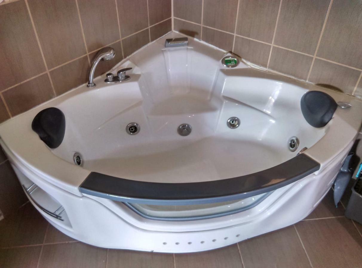 Apartman Pod Kalvariou - Rodinny Dom Banská Štiavnica Exteriör bild