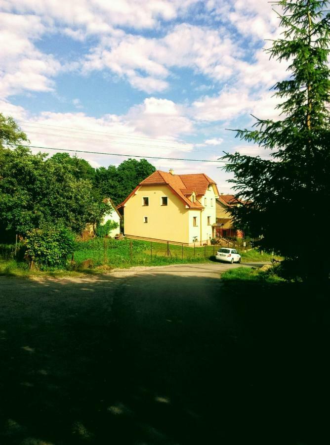Apartman Pod Kalvariou - Rodinny Dom Banská Štiavnica Exteriör bild