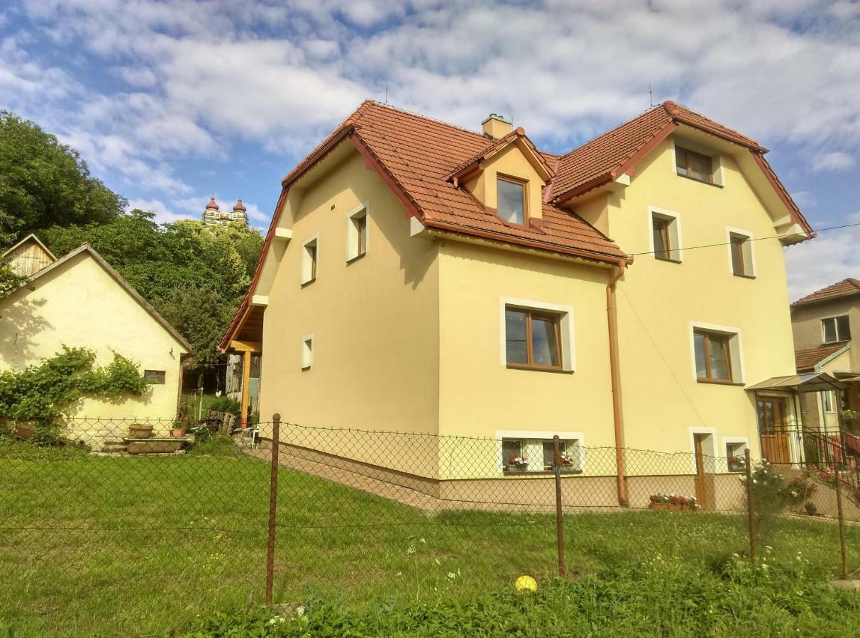 Apartman Pod Kalvariou - Rodinny Dom Banská Štiavnica Exteriör bild